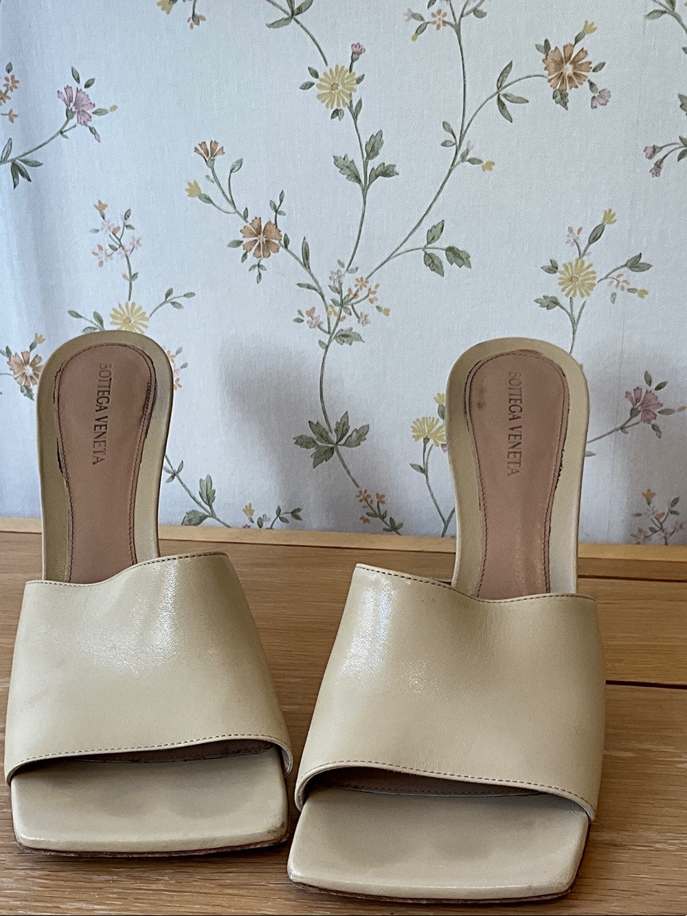 Bottega Veneta Beige Leather Slide Mules